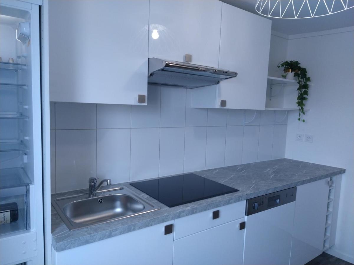 Wallis Yourhosthelper Reims Exterior foto